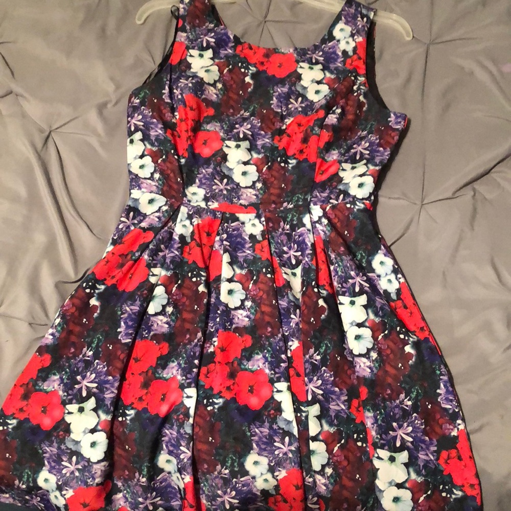 Beautiful forever 21 flower dress